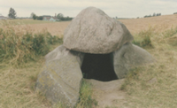 constructions mégalithiques au Danemark  La tombe du roi Humble sur l'ile de Langeland