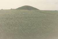 constructions mégalithiques au Danemark le tumulus du Kong Asgers Hoj sur l'ile de Mon