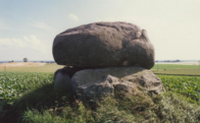 constructions mégalithiques au Danemark le dolmen du Stendysse Raby sur l'ile de Mon