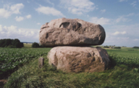 constructions mégalithiques au Danemark le dolmen du Stendysse Raby sur l'ile de Mon