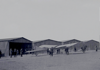 première grande semaine d aviation à Reims les hangars